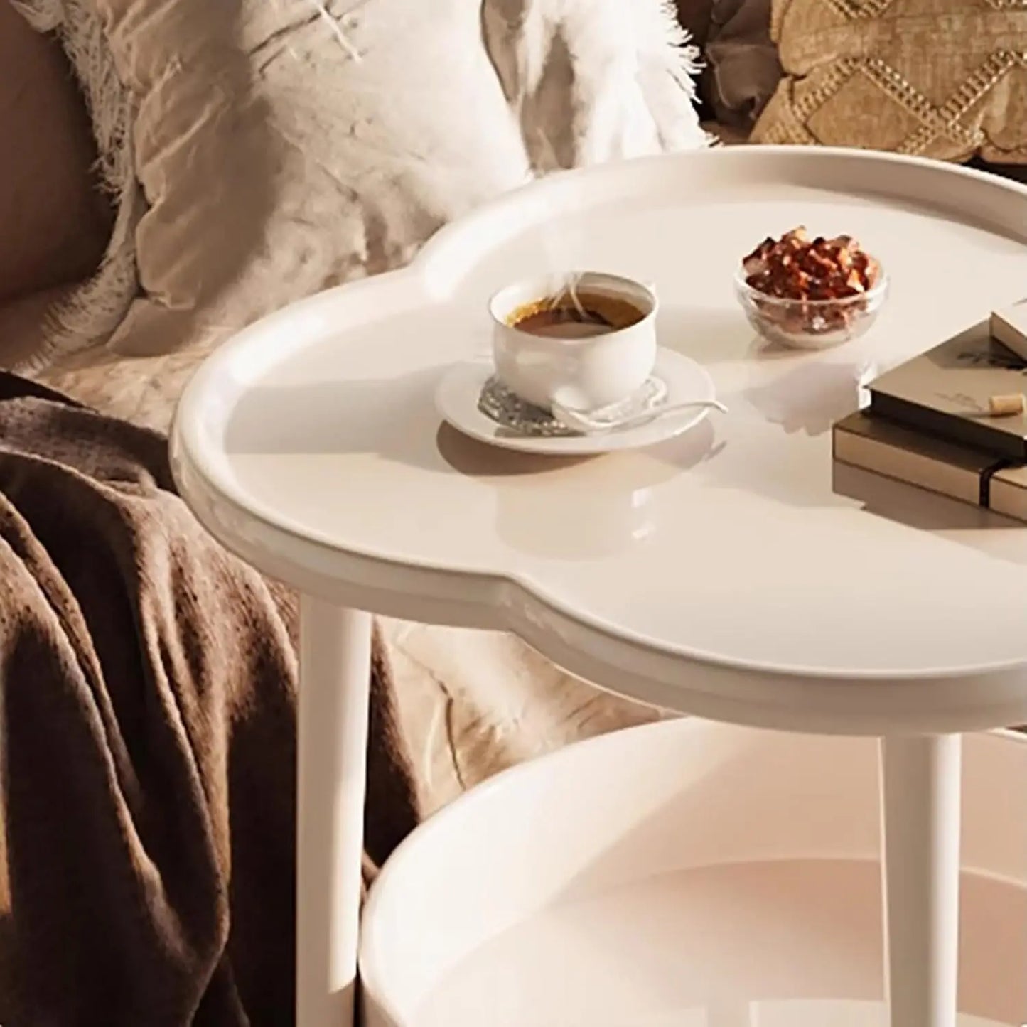 2-Tier Round End Table Flower Shape Side Table with Storage Basket White Nightstand Bedside Table for Living Room Bedroom Office